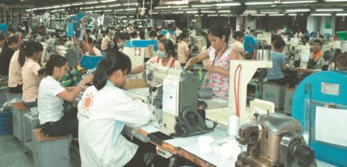 这家鞋厂有40家客户,东南亚产量占七成